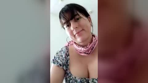 Snapshot of holly_velvett chatting on 08/01/26, 06:51 holly online show from 08/01/26, 06:51
