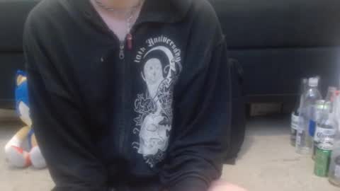 Snapshot of hollyhawkes chatting on 09/16/25, 07:26 Holly Hawkes online show from 09/16/25, 07:26