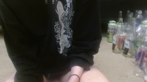 Snapshot of hollyhawkes chatting on 10/12/25, 01:04 Holly Hawkes online show from 10/12/25, 01:04