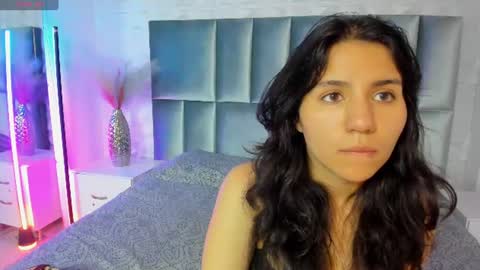 Snapshot of hollypeach_ chatting on 07/06/26, 07:38 hollypeach_ online show from 07/06/26, 07:38