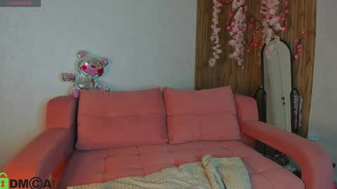 Holly online show from 04/06/26, 01:14