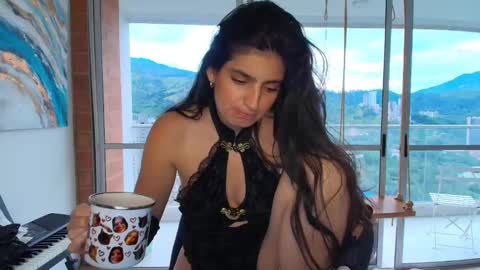 Snapshot of hollyshit_ chatting on 10/05/25, 10:40 hollyshit_ online show from 10/05/25, 10:40