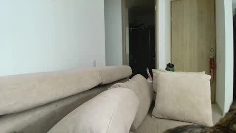 Snapshot of hollyshit_ chatting on 10/20/25, 12:44 hollyshit_ online show from 10/20/25, 12:44