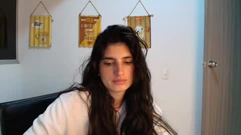 Snapshot of hollyshit_ chatting on 10/30/25, 01:18 hollyshit_ online show from 10/30/25, 01:18