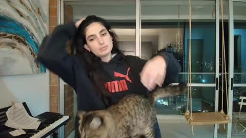 Snapshot of hollyshit_ chatting on 11/04/25, 12:43 hollyshit_ online show from 11/04/25, 12:43