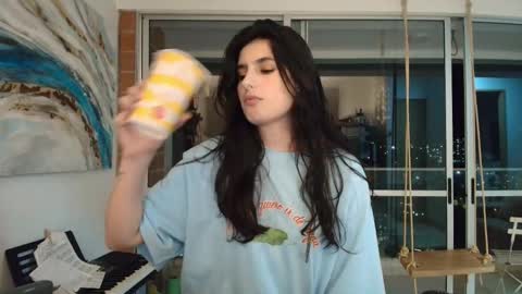 Snapshot of hollyshit_ chatting on 11/13/25, 11:58 hollyshit_ online show from 11/13/25, 11:58