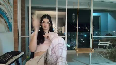 Snapshot of hollyshit_ chatting on 12/03/25, 12:18 hollyshit_ online show from 12/03/25, 12:18