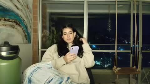 Snapshot of hollyshit_ chatting on 04/27/26, 11:47 hollyshit_ online show from 04/27/26, 11:47