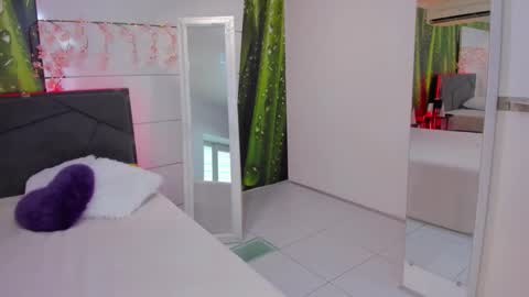 HollyTaillor online show from 09/09/25, 05:29