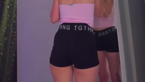 HollyTaillor online show from 10/02/25, 05:47