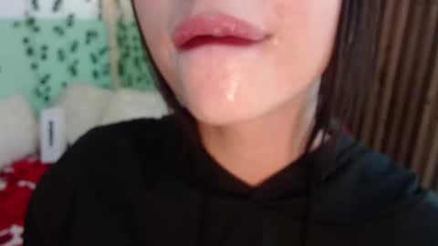 Snapshot of hollyxx_ chatting on 01/09/25, 09:26 holly online show from 01/09/25, 09:26