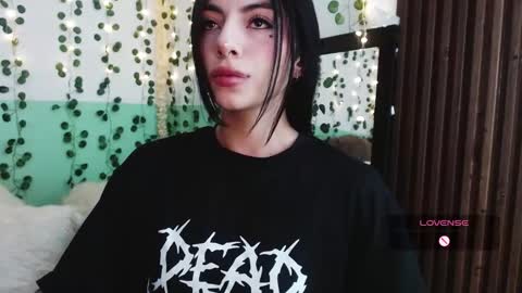 Snapshot of hollyxx_ chatting on 01/13/25, 06:16 holly online show from 01/13/25, 06:16