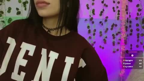 Snapshot of hollyxx_ chatting on 01/30/25, 06:24 holly online show from 01/30/25, 06:24