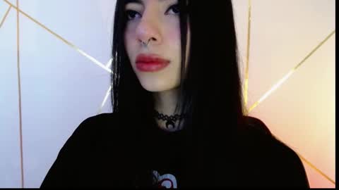 Snapshot of hollyxx_ chatting on 02/24/25, 04:47 holly online show from 02/24/25, 04:47