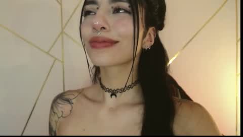 Snapshot of hollyxx_ chatting on 02/25/25, 04:35 holly online show from 02/25/25, 04:35