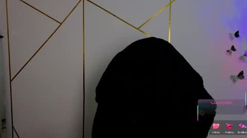 Snapshot of hollyxx_ chatting on 09/19/25, 11:33 holly online show from 09/19/25, 11:33