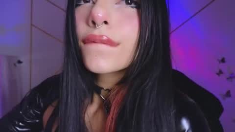 Snapshot of hollyxx_ chatting on 10/09/25, 02:26 holly online show from 10/09/25, 02:26