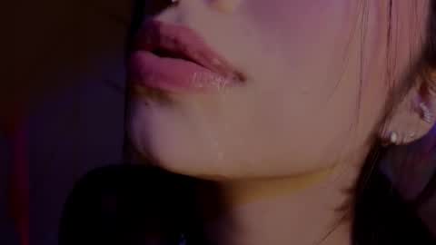 Snapshot of hollyxx_ chatting on 02/10/26, 01:21 holly online show from 02/10/26, 01:21