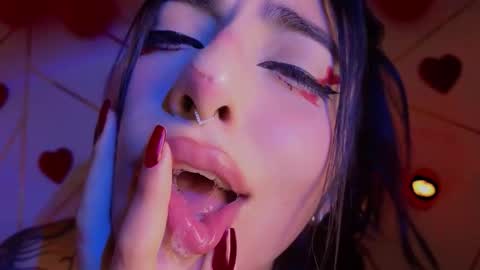 Snapshot of hollyxx_ chatting on 02/13/26, 03:02 holly online show from 02/13/26, 03:02