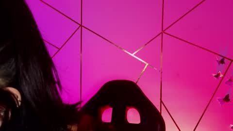 Snapshot of hollyxx_ chatting on 03/20/26, 03:22 holly online show from 03/20/26, 03:22