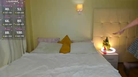 Emma online show from 12/20/24, 01:14