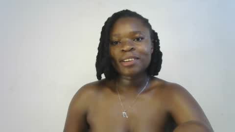 holy_ebony online show from 04/19/26, 10:25