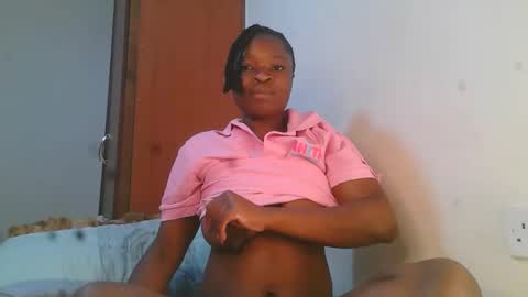 holy_ebony online show from 05/12/26, 09:01