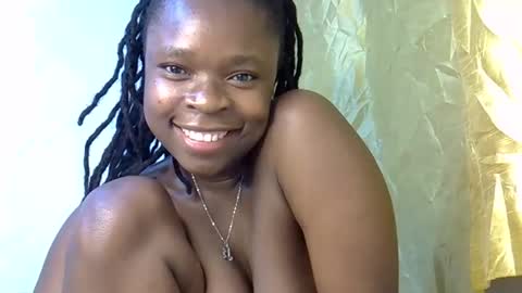 holy_ebony online show from 05/31/26, 01:36