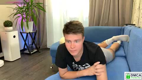 Snapshot of holy_eggs_00 chatting on 09/14/25, 04:55 holy_eggs_00 online show from 09/14/25, 04:55