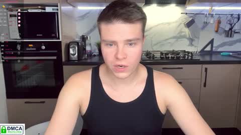 Snapshot of holy_eggs_00 chatting on 10/13/25, 05:02 holy_eggs_00 online show from 10/13/25, 05:02