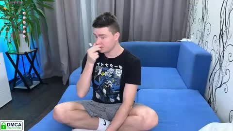 holy_eggs_00 online show from 10/30/25, 06:41