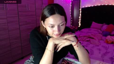 Juli online show from 09/29/25, 03:33