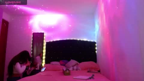 Juli online show from 10/19/25, 02:45