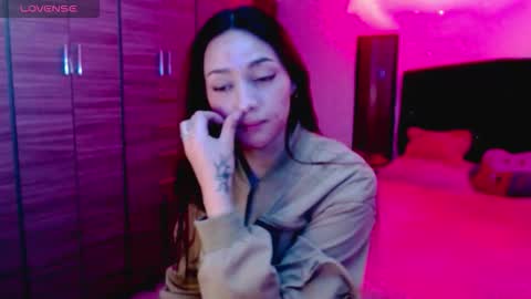 Juli online show from 11/07/25, 03:50