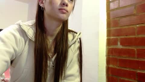 Juli online show from 03/23/26, 03:32