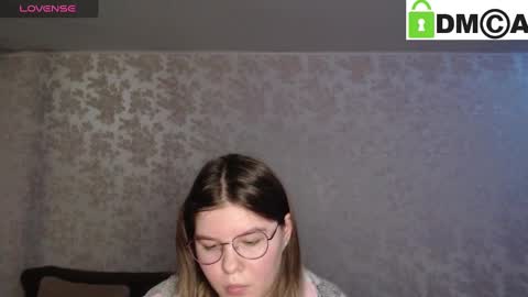 Welcome guys  Pleasure to see you all here  My name is MichaelaTip menu is active Private is open  online show from 12/04/24, 07:17