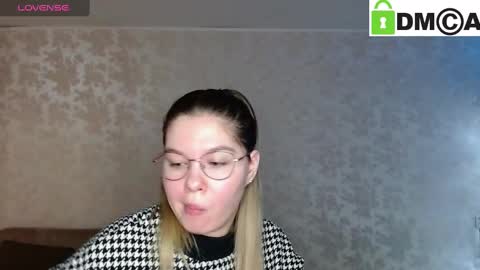 Welcome guys  Pleasure to see you all here  My name is MichaelaTip menu is active Private is open  online show from 12/27/24, 02:58