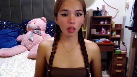 Snapshot of holy_molly1 chatting on 03/16/26, 01:59 holy_molly1 online show from 03/16/26, 01:59