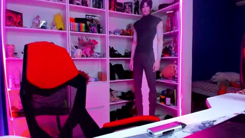 Snapshot of holy_rumi chatting on 03/09/26, 01:15 Rumi online show from 03/09/26, 01:15