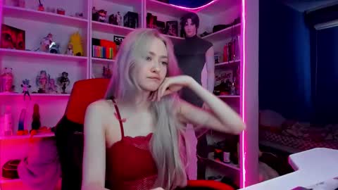 Snapshot of holy_rumi chatting on 03/28/26, 06:13 Rumi online show from 03/28/26, 06:13