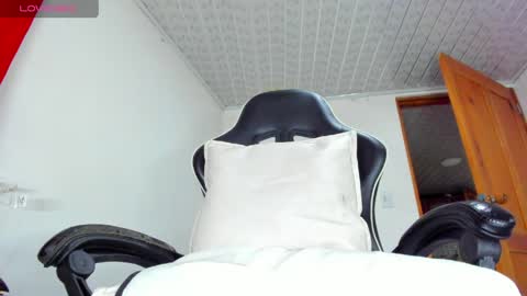 Snapshot of holy_sailt chatting on 04/13/26, 07:19 Holly online show from 04/13/26, 07:19
