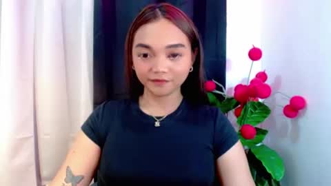 Snapshot of holy_shine chatting on 01/11/26, 03:33 Bella online show from 01/11/26, 03:33