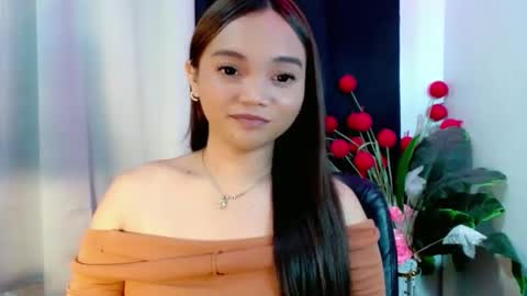 Snapshot of holy_shine chatting on 01/19/26, 12:58 Bella online show from 01/19/26, 12:58