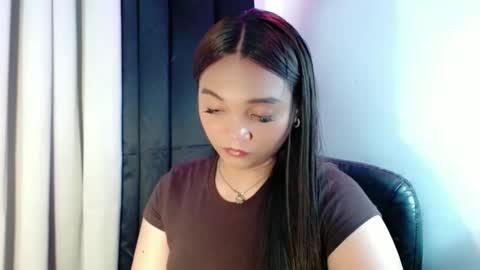Snapshot of holy_shine chatting on 02/26/26, 03:49 Bella online show from 02/26/26, 03:49