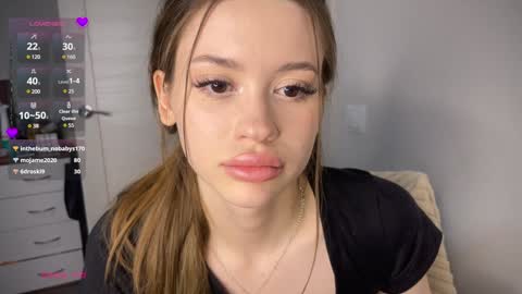 Snapshot of holybabe342 chatting on 12/20/24, 03:00 Vio online show from 12/20/24, 03:00