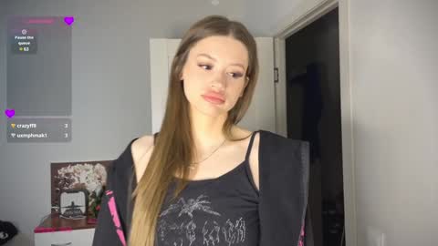 Snapshot of holybabe342 chatting on 01/10/25, 02:34 Vio online show from 01/10/25, 02:34