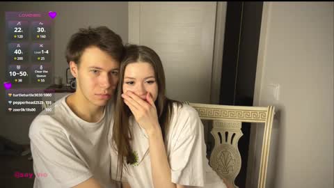 Snapshot of holybabe342 chatting on 02/13/25, 04:17 Vio online show from 02/13/25, 04:17