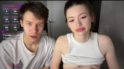 Snapshot of holybabe342 chatting on 02/26/25, 06:43 Vio online show from 02/26/25, 06:43