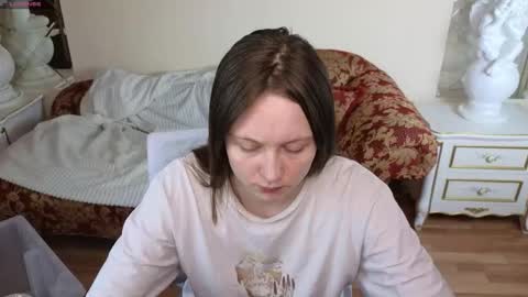 holybabydoll online show from 11/26/25, 11:44