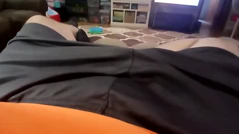 holycannoli123 online show from 10/08/25, 01:31